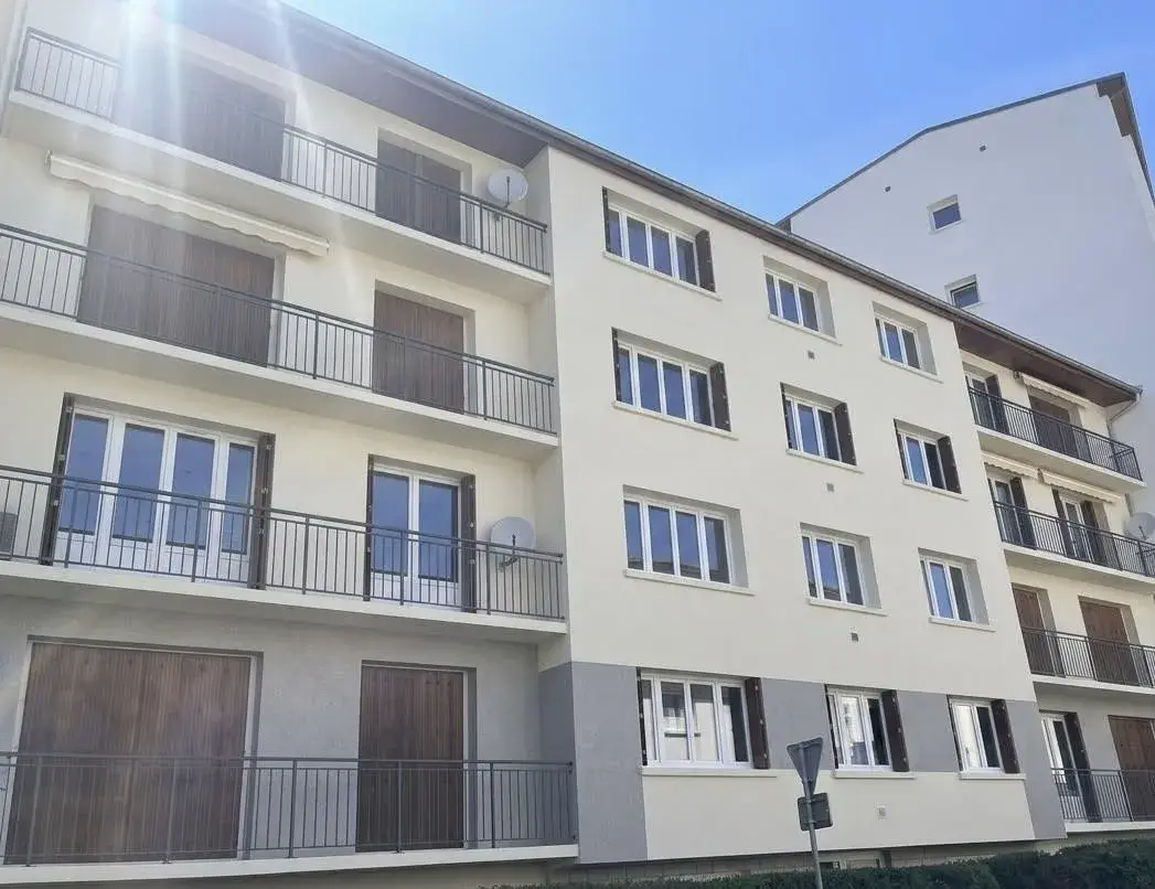 Façade de résidence après rénovation